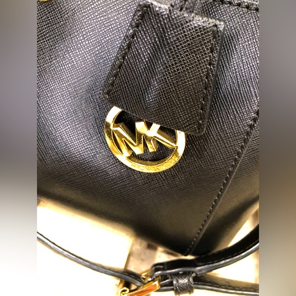 💥Moving to @the_bag_guy💥Michael Kors - Greenwich Large Saffiano Leather Tote - Picture 4 of 15